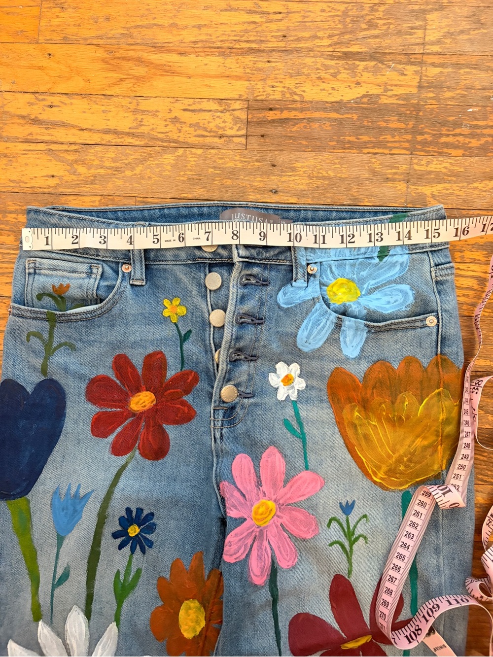 Hand painted multi color flower high rise stretchy jeans -size 29/8, hippie boho - Picture 4 of 9